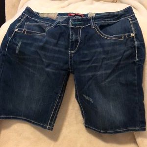 🎄Union Bay Jean Shorts. Junior Sz 11 🎄